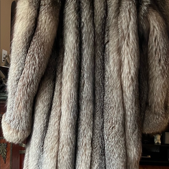 Gently worn Crystal Fox coat size 10 purchased at Steven Corn Fur